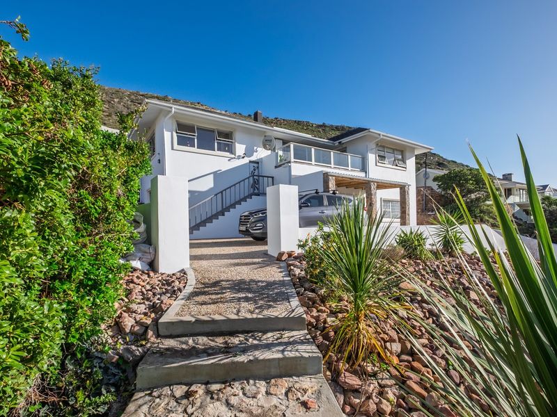 Mountainside Coastal Living with Panoramic Valley and Ocean Views in Fish Hoek - Photo 3