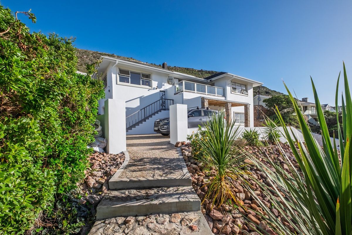 Newly Renovated Entertainer's Haven with Ocean Views and Income-Generating Flatlet - Photo 3