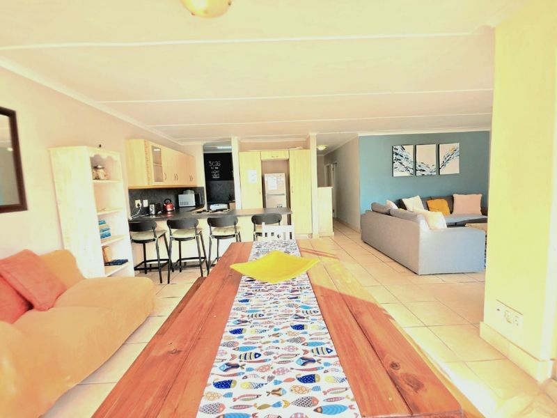 EXCLUSIVE MANDATE: Luxury,  Canal-Front   | Minutes from the Beach | Marina Martinique, Jeffreys Bay - Photo 5