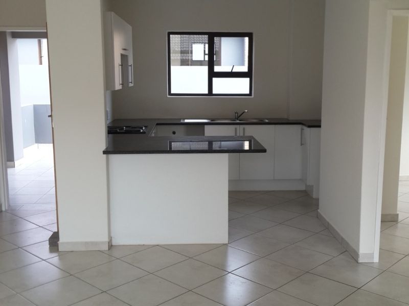 Modern, Stylish and Move In Ready Apartment with Built In Braai - Photo 2