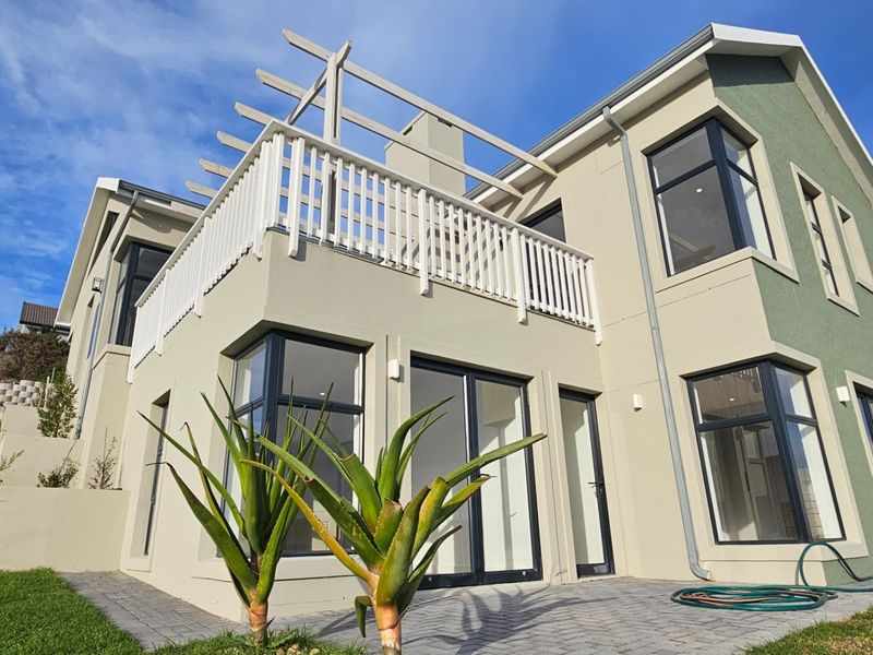 House For Sale in Seemeeu Park, Mossel Bay - Photo 2