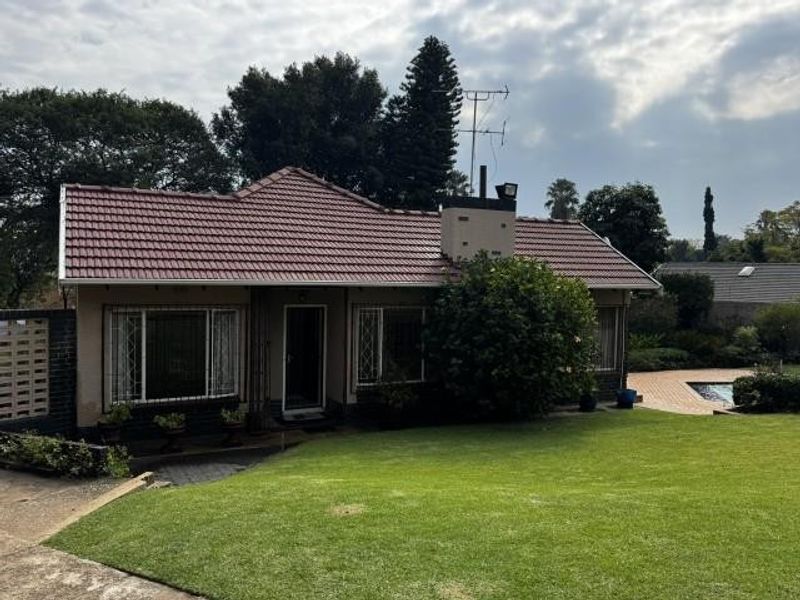House For Sale in Johannesburg - Photo 4