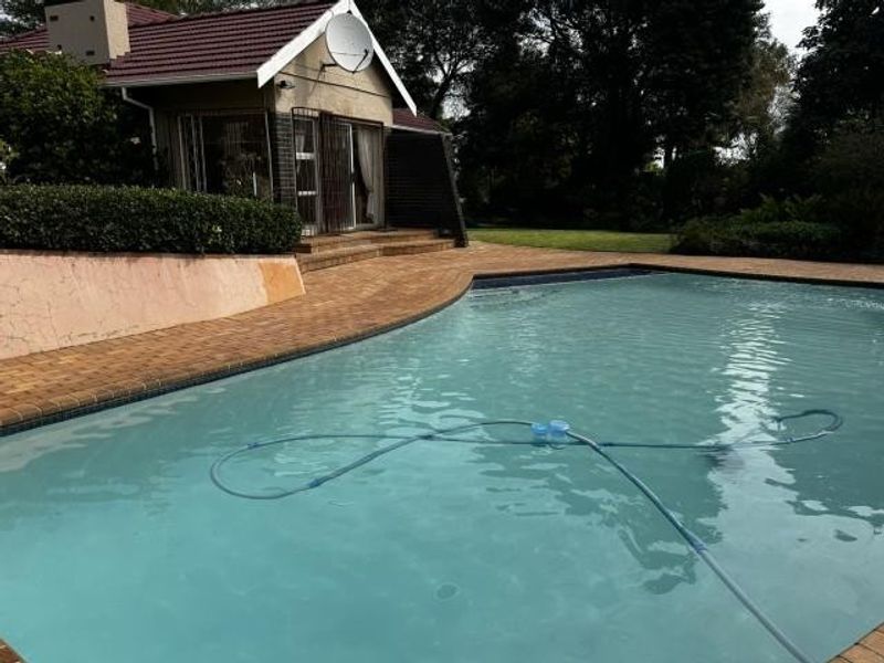 House For Sale in Johannesburg - Photo 3