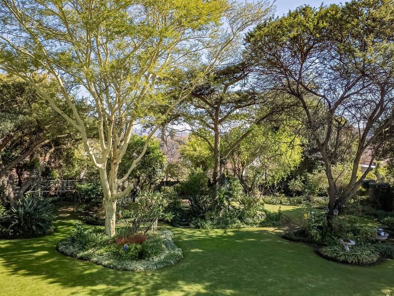 House For Sale in Johannesburg - Photo 3