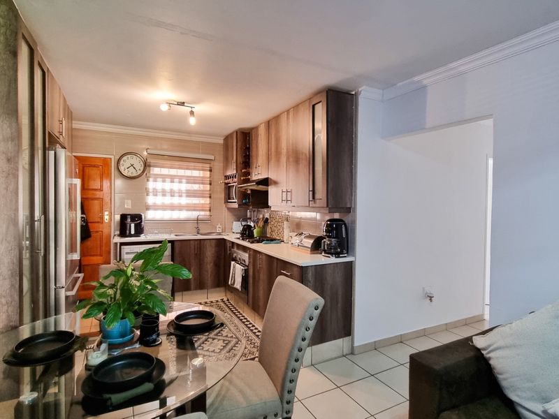 Modern 3-Bedroom Ground Floor Apartment in a Prime Location Witfield - Photo 7
