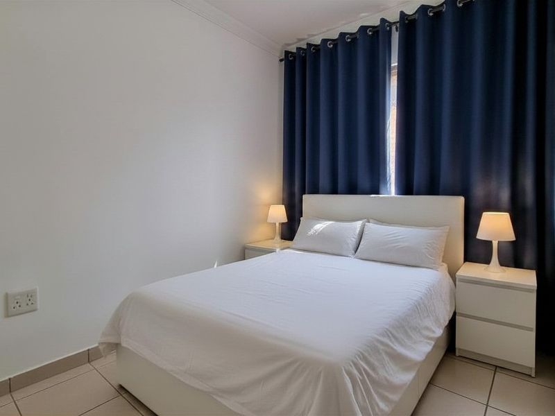 Modern 3-Bedroom Ground Floor Apartment in a Prime Location Witfield - Photo 3