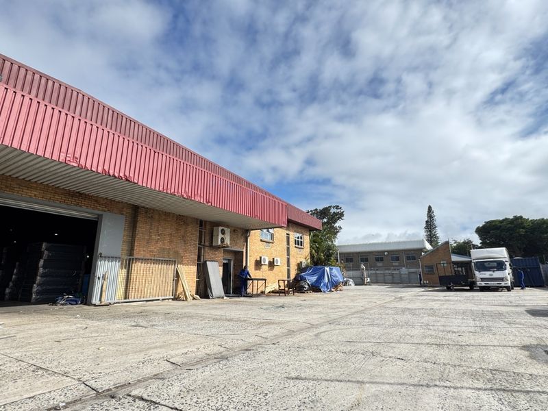 Prime Located 1 550m2 Industrial Property To Let in Epping Industrial, Cape Town. - Photo 1