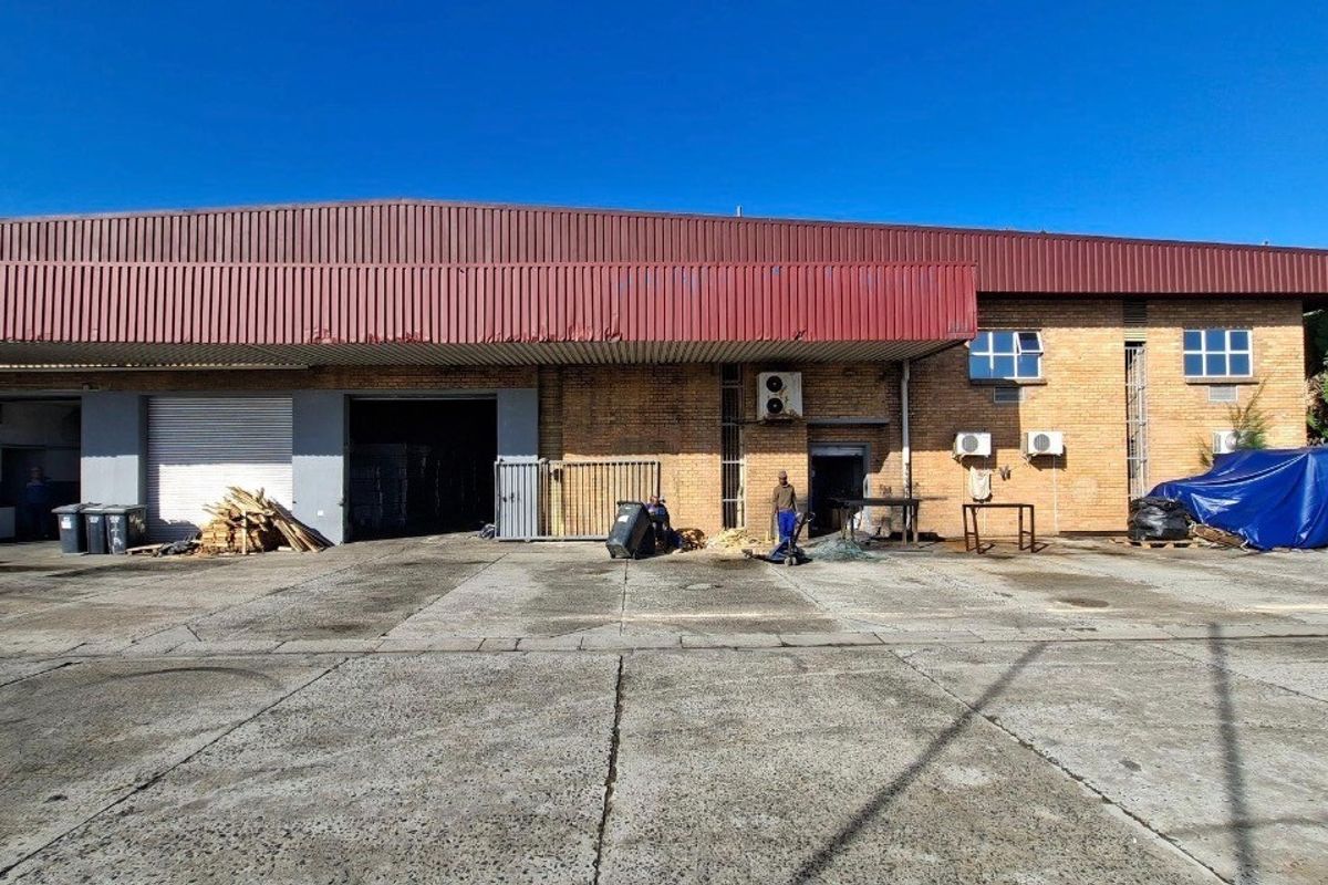 Prime Located 1 550m2 Industrial Property To Let in Epping Industrial, Cape Town. - Photo 2