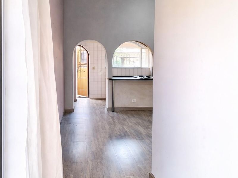 Apartment For Sale in Bear Park, Corlett Gardens, Johannesburg - Photo 10