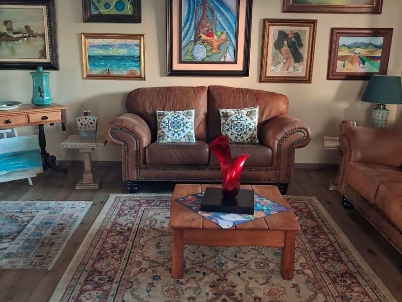Elegant Coastal Residence with Exceptional Entertainment Spaces and Income Potential - Photo 8