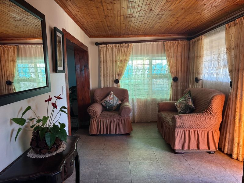 Hidden Gem Home Offering Great Value! - Photo 7