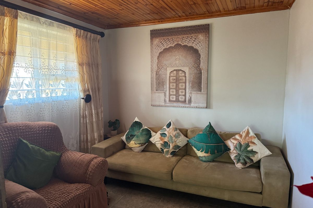 Hidden Gem Home Offering Great Value! - Photo 2