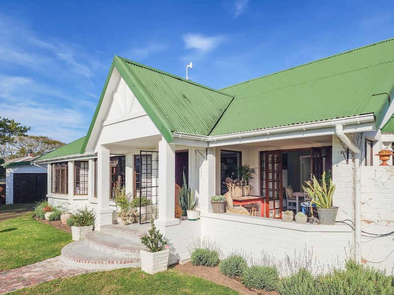 Rent a Beautifully Furnished and Decorated House on Leisure Isle. - Photo 1
