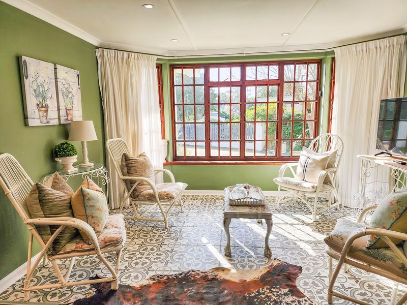 Rent a Beautifully Furnished and Decorated House on Leisure Isle. - Photo 9