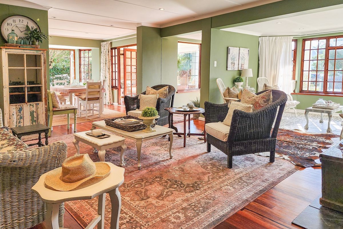 Rent a Beautifully Furnished and Decorated House on Leisure Isle. - Photo 2
