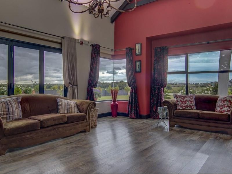 House For Sale in Dunblane Lifestyle and Equestrian Estate, Kempton Park - Photo 5