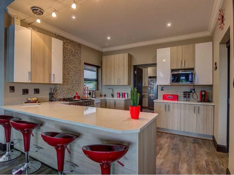 House For Sale in Dunblane Lifestyle and Equestrian Estate, Kempton Park - Photo 8