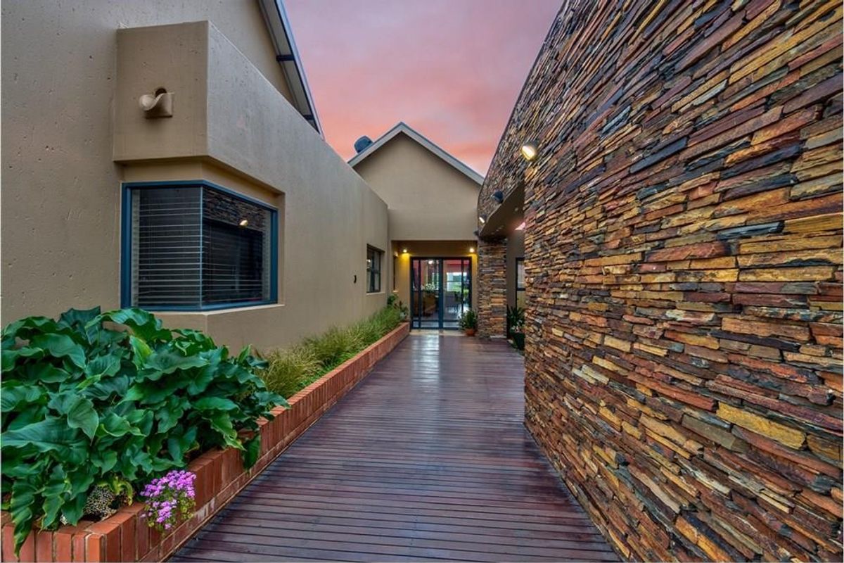 House For Sale in Dunblane Lifestyle and Equestrian Estate, Kempton Park - Photo 3