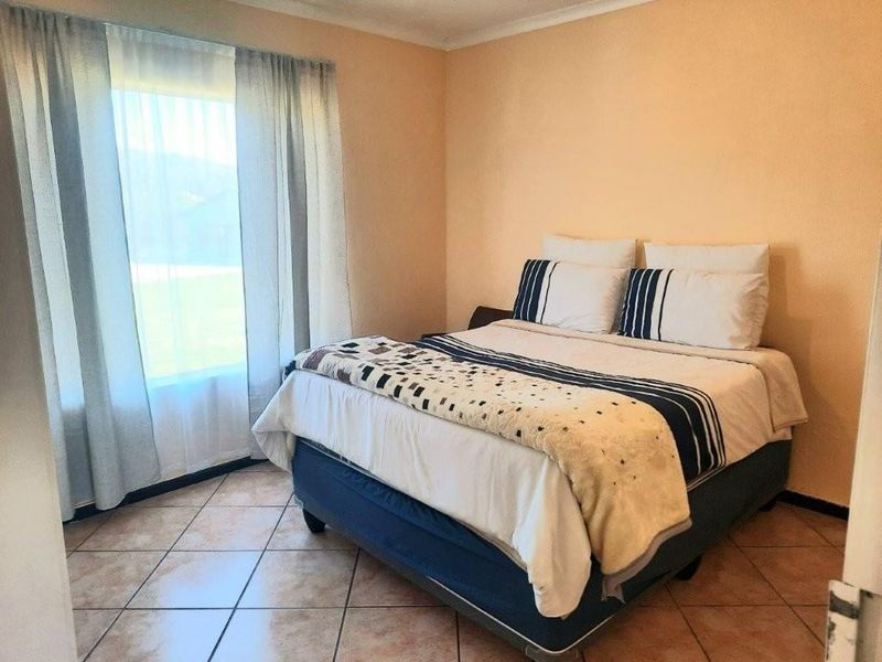 Apartment For Sale in Wilgeheuwel, Roodepoort - Photo 10