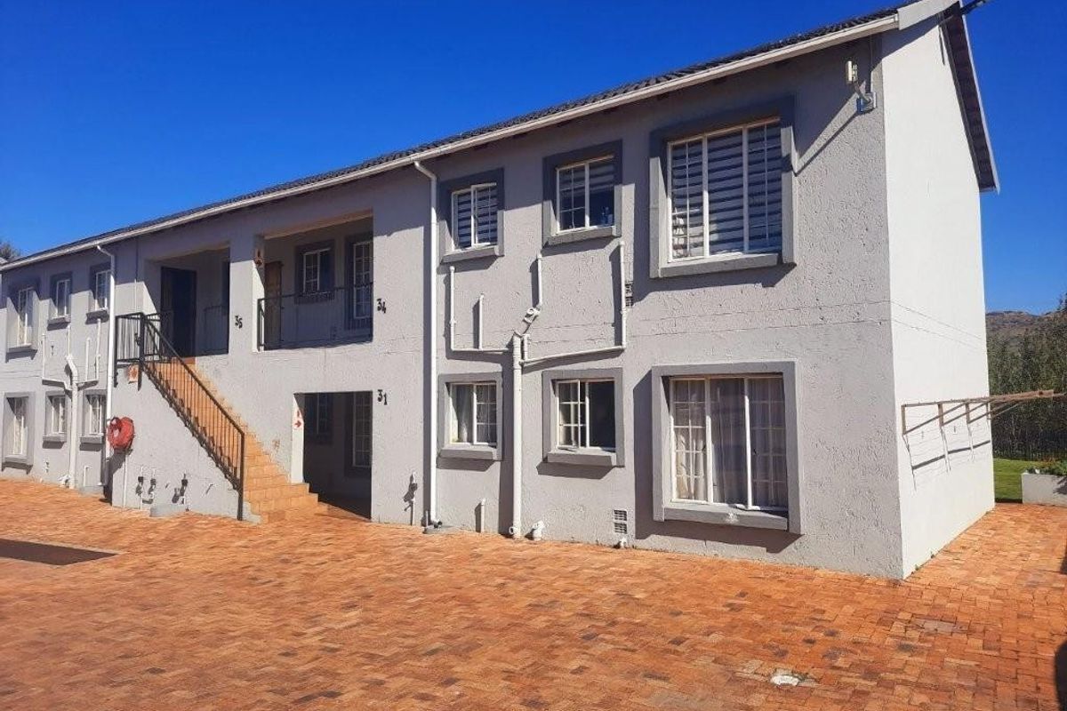 Apartment For Sale in Wilgeheuwel, Roodepoort - Photo 5