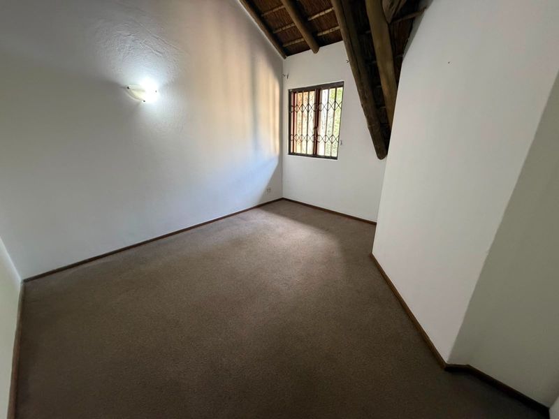 Two Bed Loft Apartment with Great Potential - Photo 8