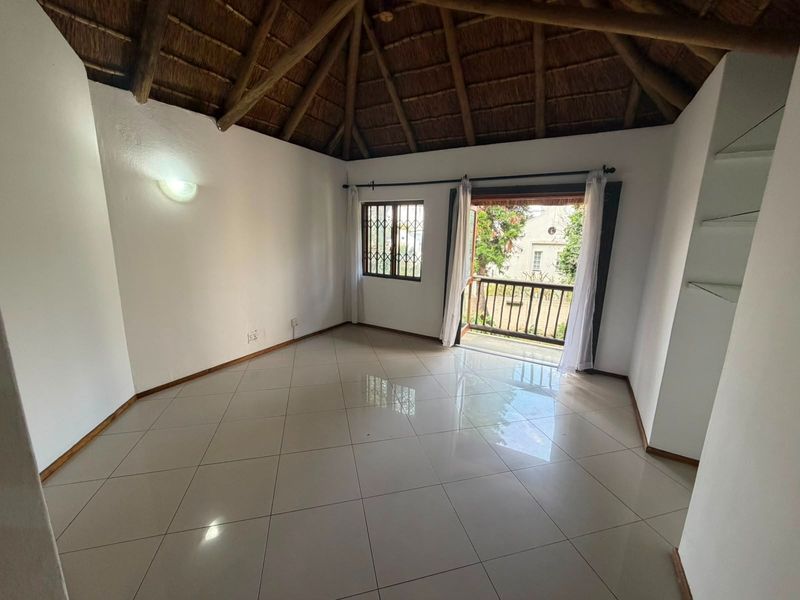 Two Bed Loft Apartment with Great Potential - Photo 4