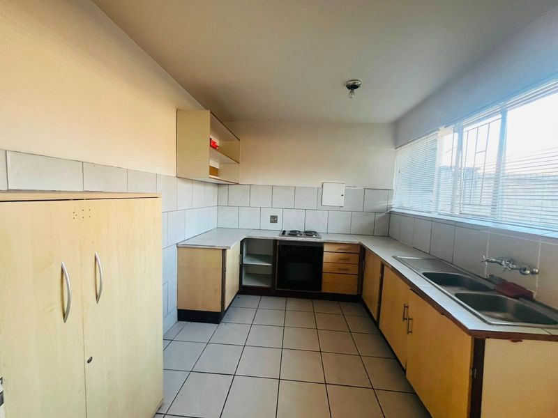 2 Bedroom Townhouse For Sale in Sasolburg Central, Sasolburg - Photo 6