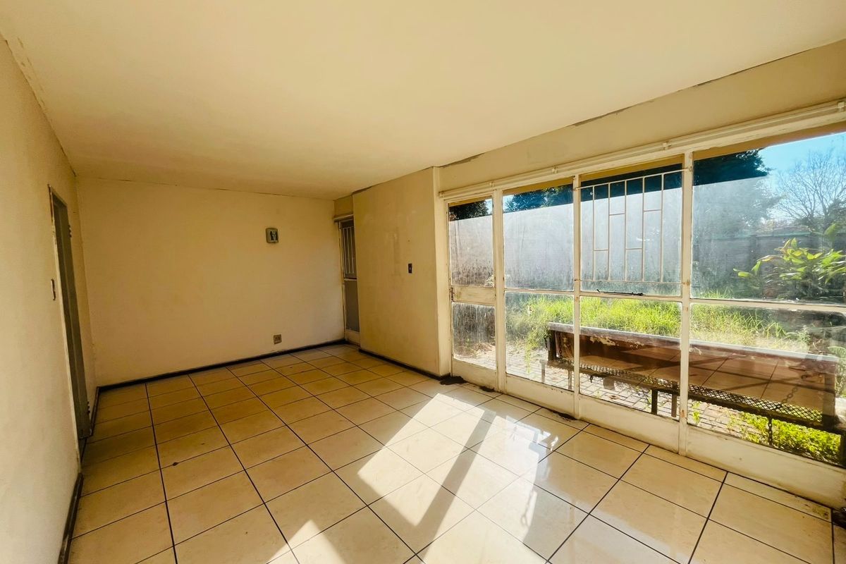 2 Bedroom Townhouse For Sale in Sasolburg Central, Sasolburg - Photo 5