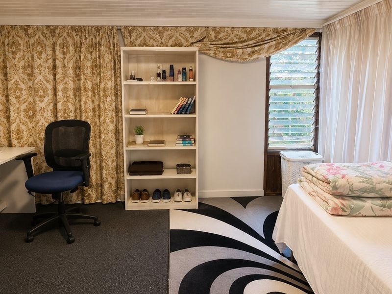 Home for sale with 2 flatlets - Photo 9