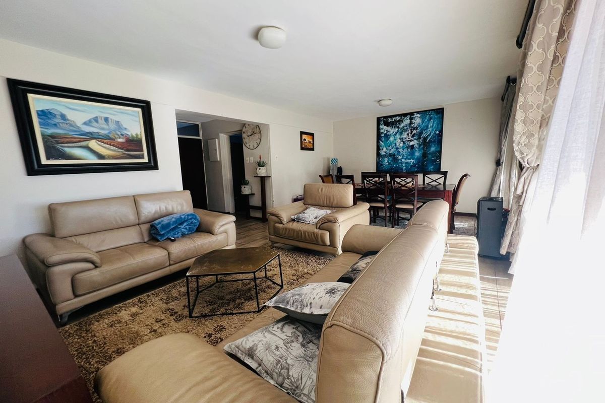 Townhouse For Sale in Sasolburg Central, Sasolburg - Photo 3