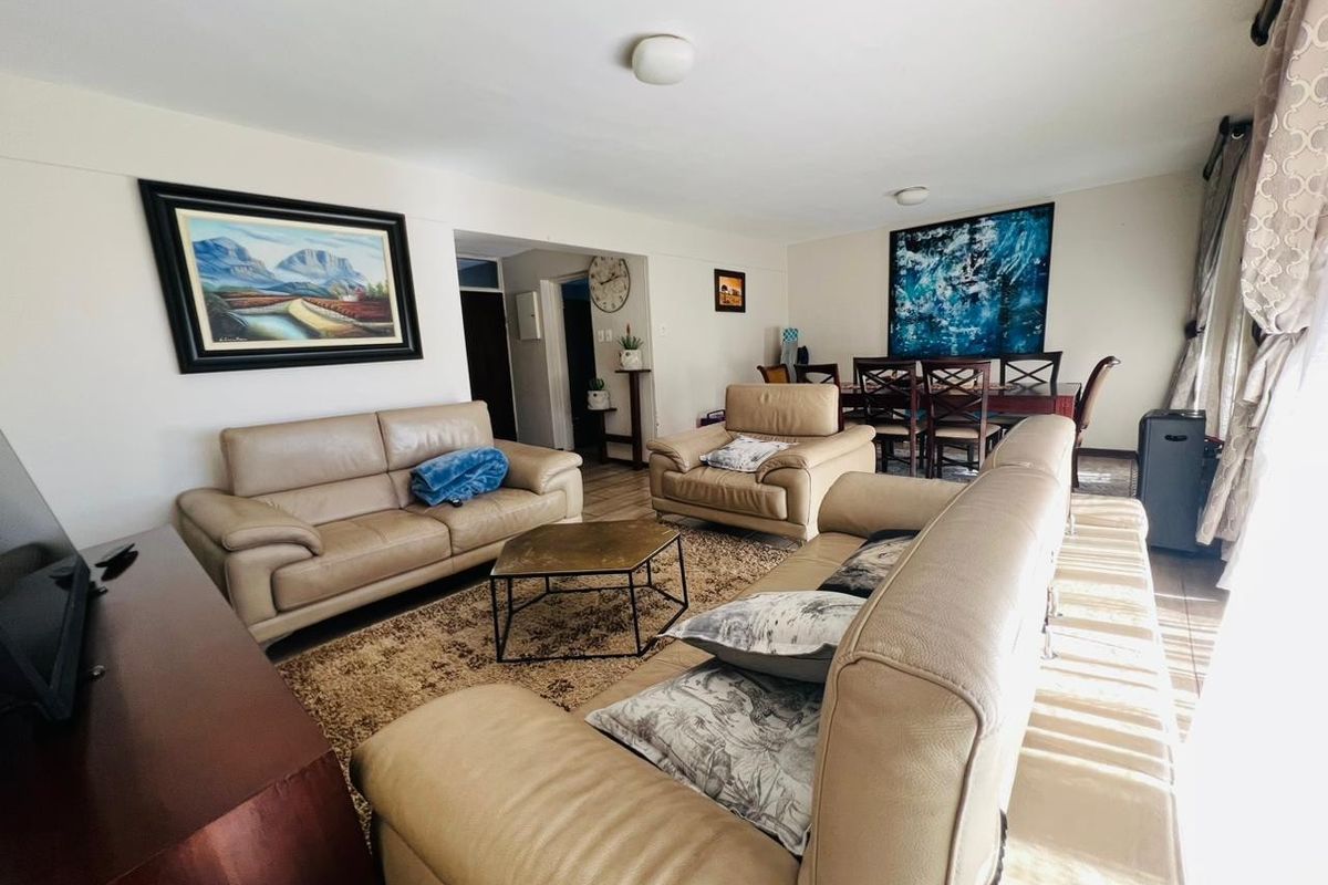 Townhouse For Sale in Sasolburg Central, Sasolburg - Photo 4