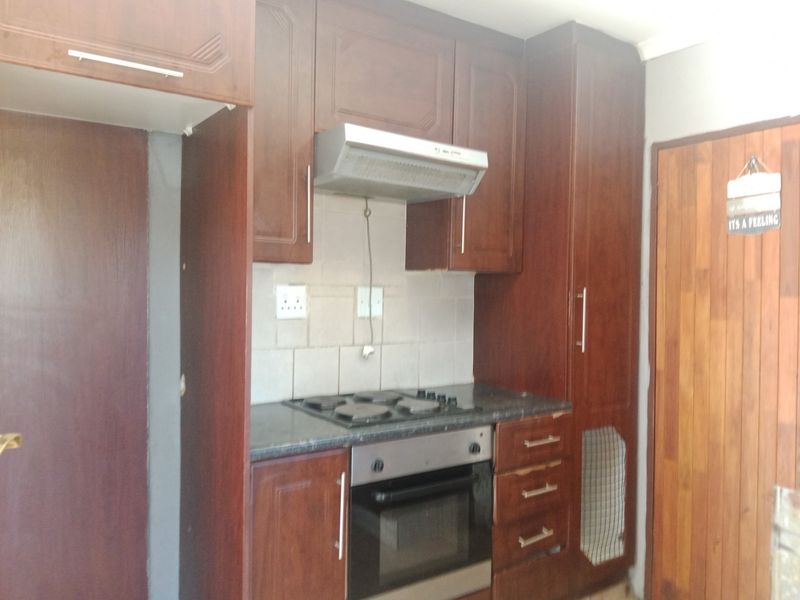 Affordable 2 Bedroom House To Rent in Soshanguve VV, Soshanguve - Photo 3