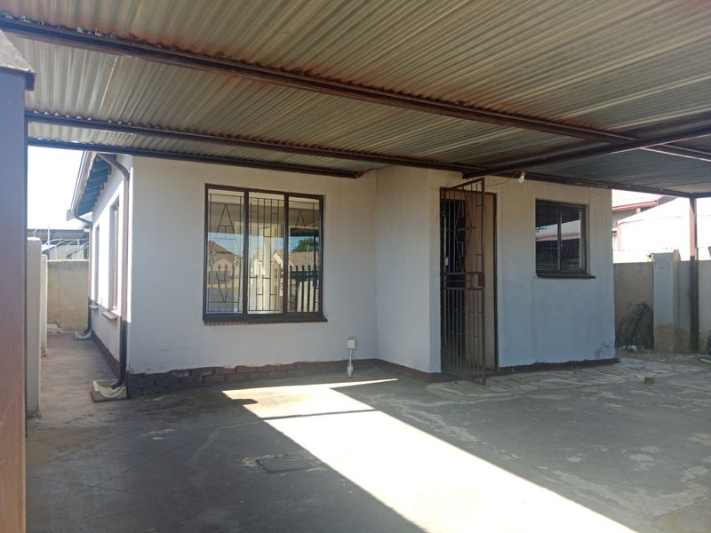 Affordable 2 Bedroom House To Rent in Soshanguve VV, Soshanguve - Photo 2