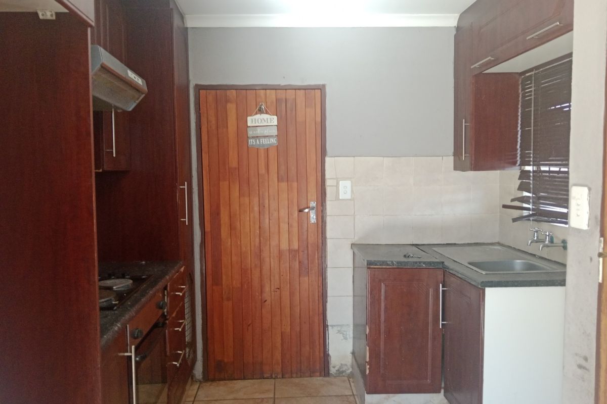 Affordable 2 Bedroom House To Rent in Soshanguve VV, Soshanguve - Photo 5