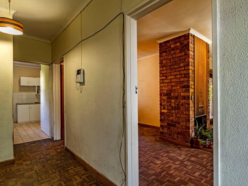 Prime 1,165m2 Corner Property in Established Karindal - Photo 5
