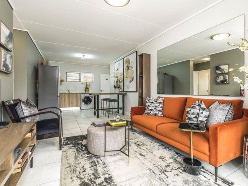 Ground floor Apartment To Rent in Linbro Park, Sandton - Photo 3