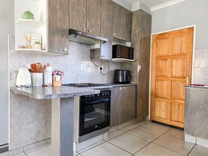 Pet Friendly 3 Bed / 2 Bath Bonaero Park - Photo 7