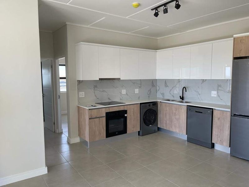 Luxury Apartment in Lifestyle Estate For Sale in Atlantic Hills, Milnerton - Photo 4