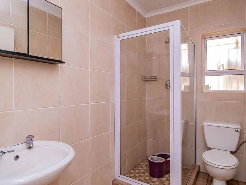 House For Sale in Van Riebeeck Park, Kempton Park - Photo 9