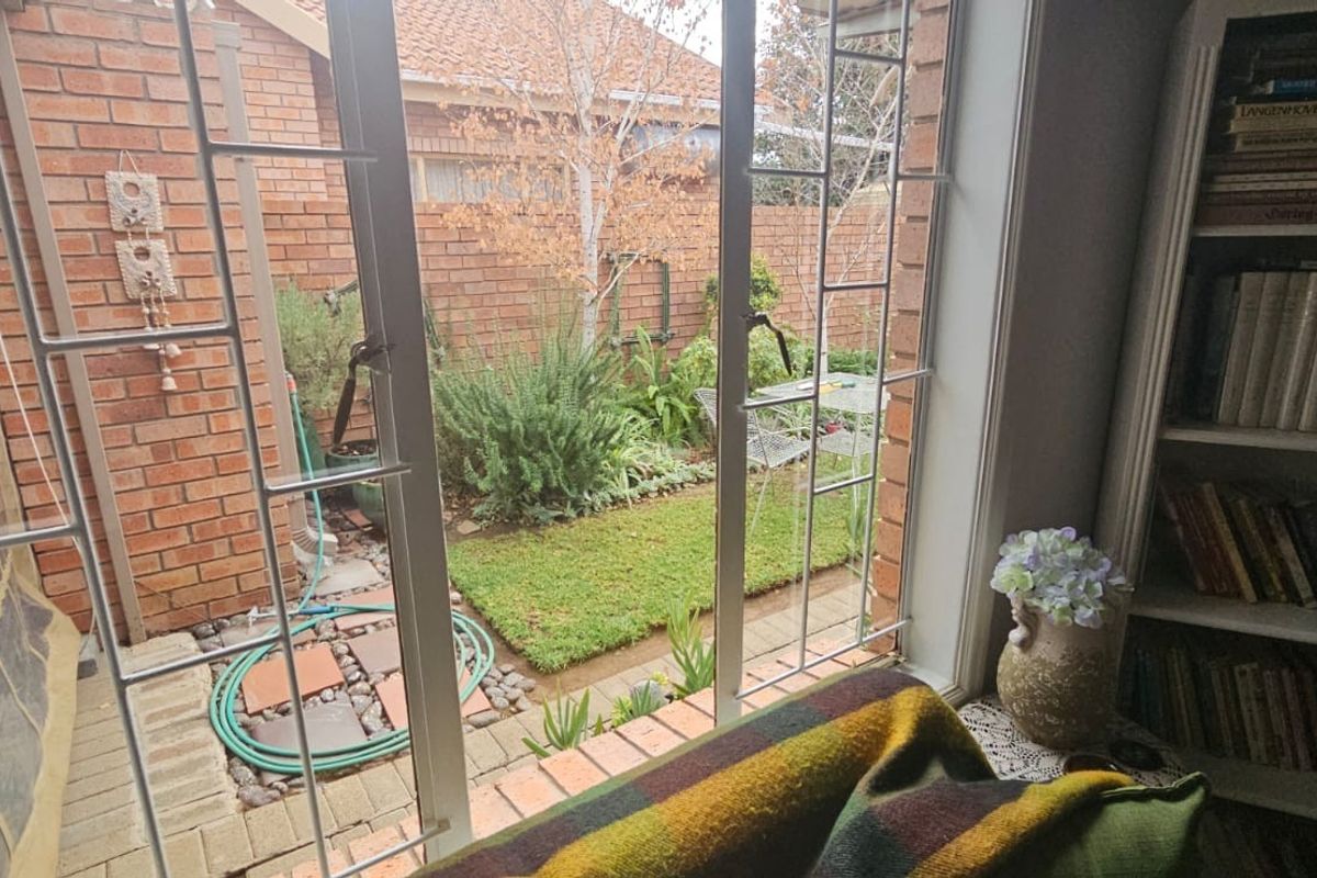 Townhouse For Sale in Boshof - Photo 4
