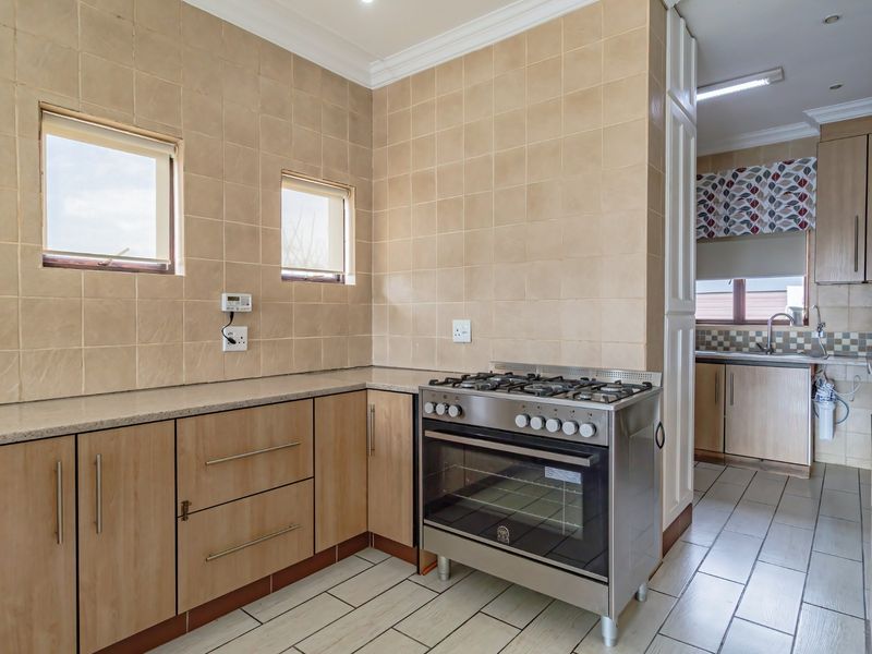 House For Sale in Eldo View, Eldoraigne, Centurion - Photo 10
