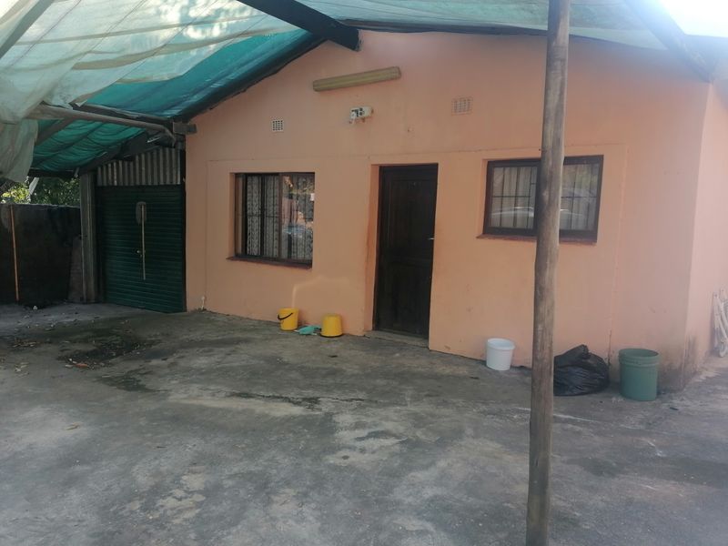 Investment Opportunity, house with three flats - Photo 3