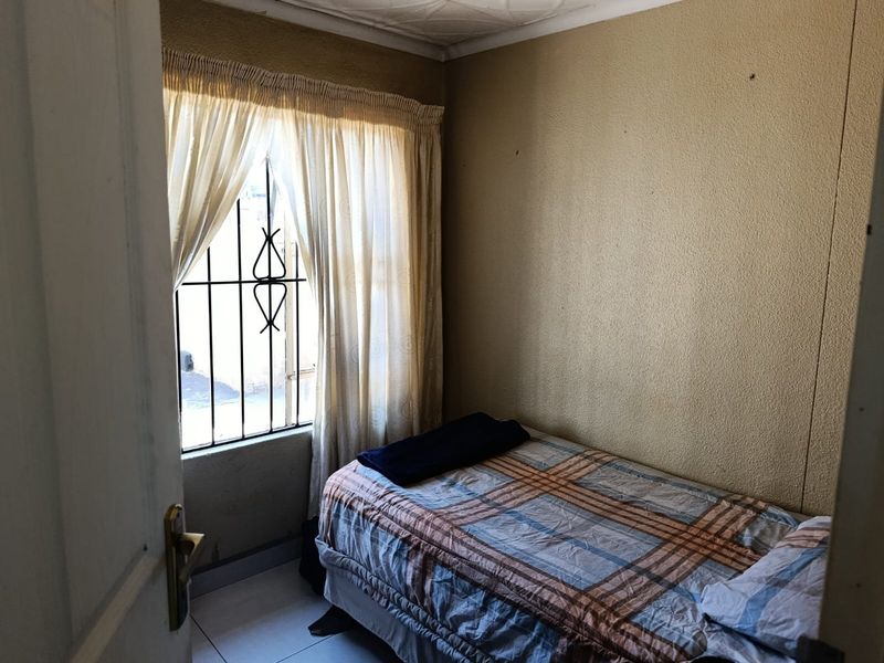 HOUSE FOR SALE IN BRAMLEY VIEW - Photo 10
