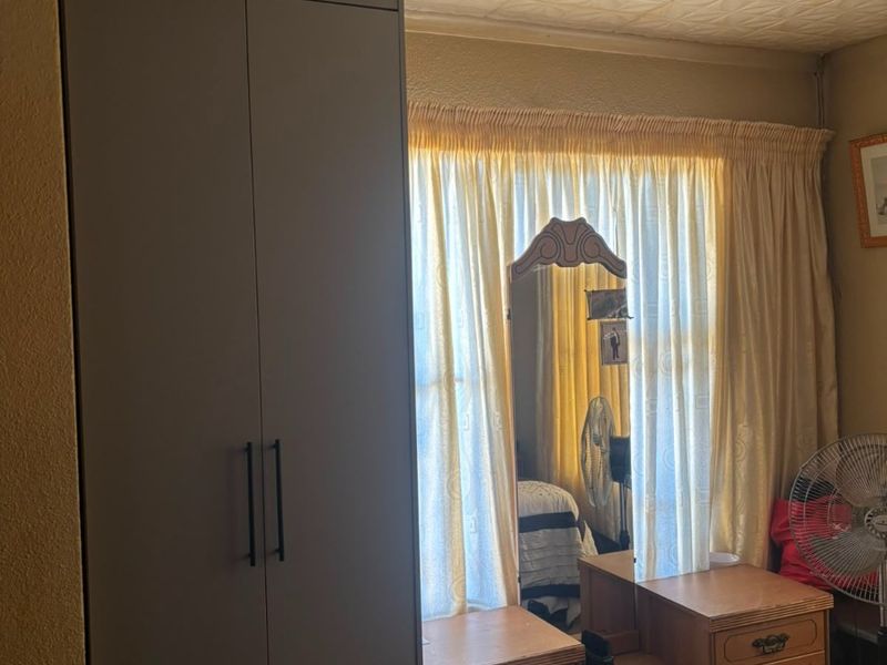 HOUSE FOR SALE IN BRAMLEY VIEW - Photo 8