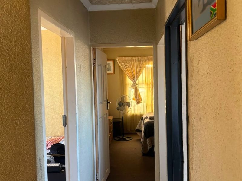 HOUSE FOR SALE IN BRAMLEY VIEW - Photo 4