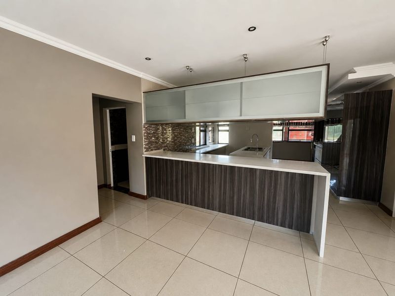 3 Bedroom, House to Rent in Heuwelsig Estate, Centurion - Photo 9