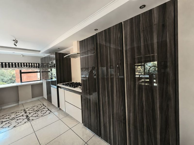 3 Bedroom, House to Rent in Heuwelsig Estate, Centurion - Photo 5