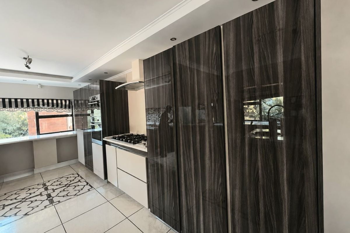 3 Bedroom, House to Rent in Heuwelsig Estate, Centurion - Photo 5