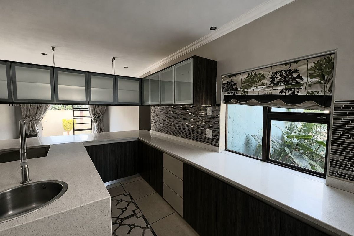 3 Bedroom, House to Rent in Heuwelsig Estate, Centurion - Photo 4