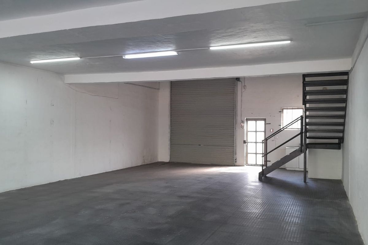Retail Showroom To Let in Ballito Business Park - Photo 3